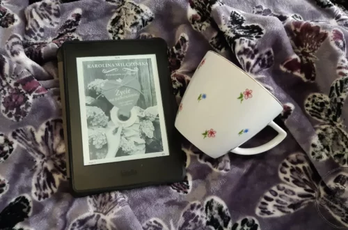 “Życie na zamówienie, czyli espresso z cukrem” - Karolina Wilczyńska - Kot, kawa i książki