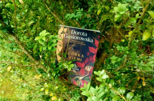 "Córka ziemi" - Dorota Gąsiorowska - Kot, kawa i książki