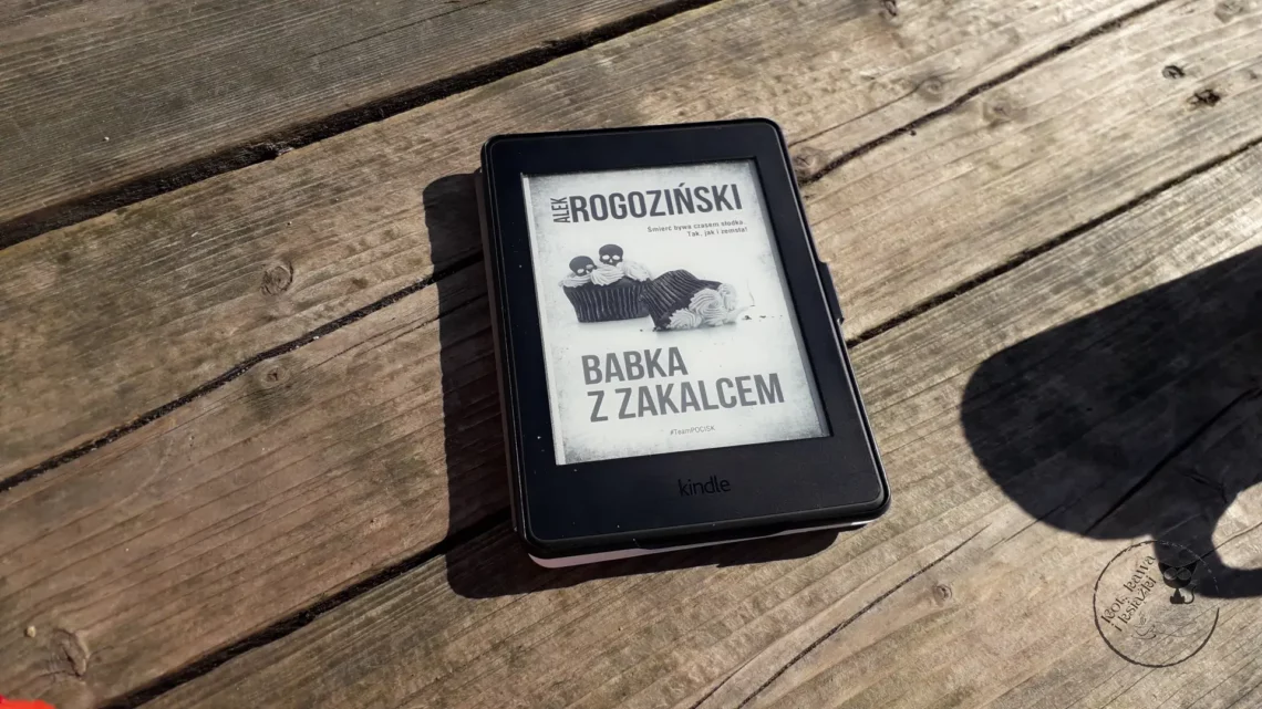 “Babka z zakalcem” - Alek Rogoziński - Kot, kawa i książki