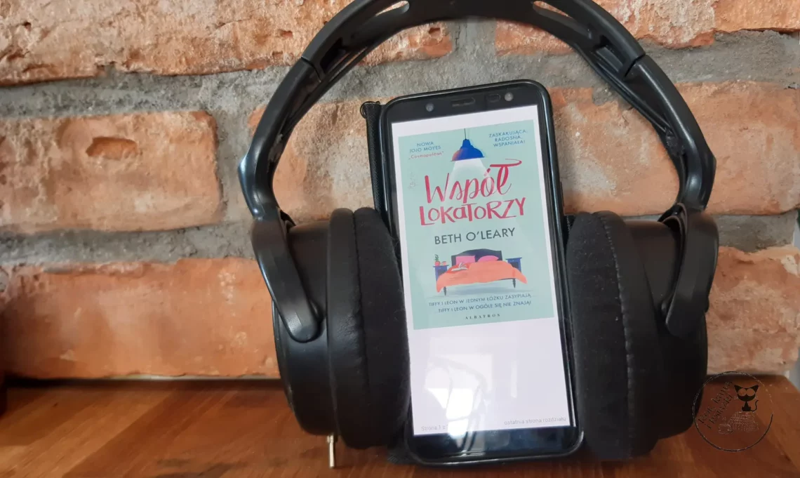 “Współlokatorzy” - Beth O'Leary - Kot, kawa i książki