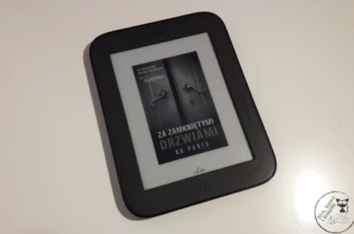 “Za zamkniętymi drzwiami” - B.A. Paris - Kot, kawa i książki