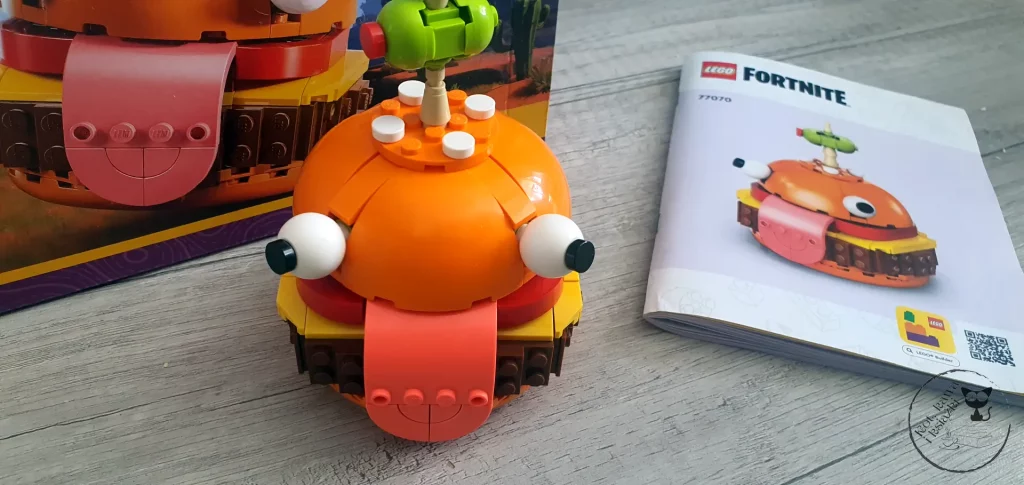 LEGO Fortnite Durrr Burgerownia 77070 - Kot, kawa i książki