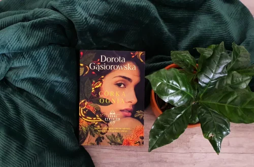 "Córka ognia" - Dorota Gąsiorowska - Kot, kawa i książki