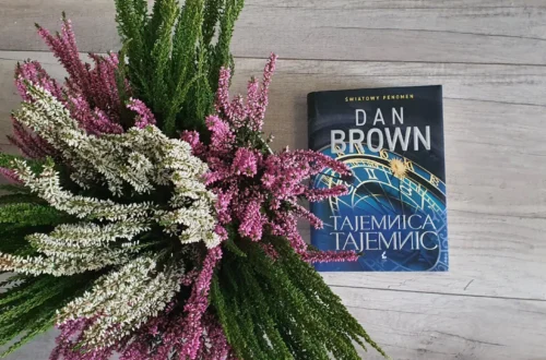 "Tajemnica tajemnic" - Dan Brown - Kot, kawa i książki