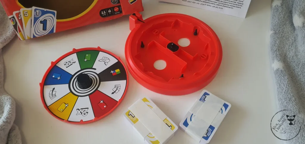 UNO Spin Gra karciana od Mattel Games - Kot, kawa i książki