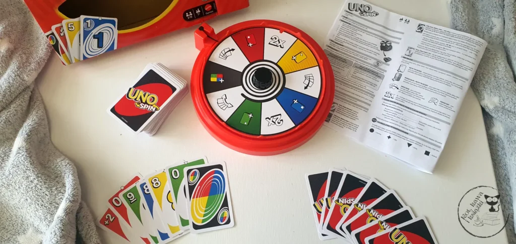 UNO Spin Gra karciana od Mattel Games - Kot, kawa i książki
