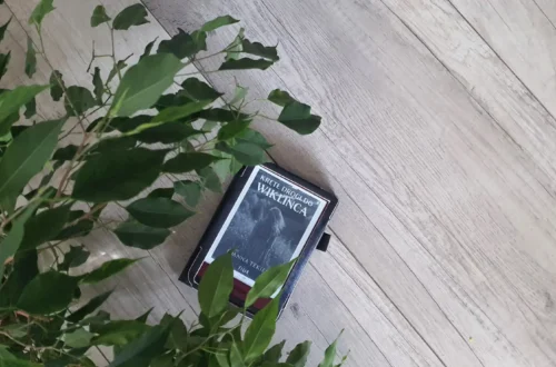 "Kręte drogi do Wiklińca" - Joanna Tekieli - Kot, kawa i książki