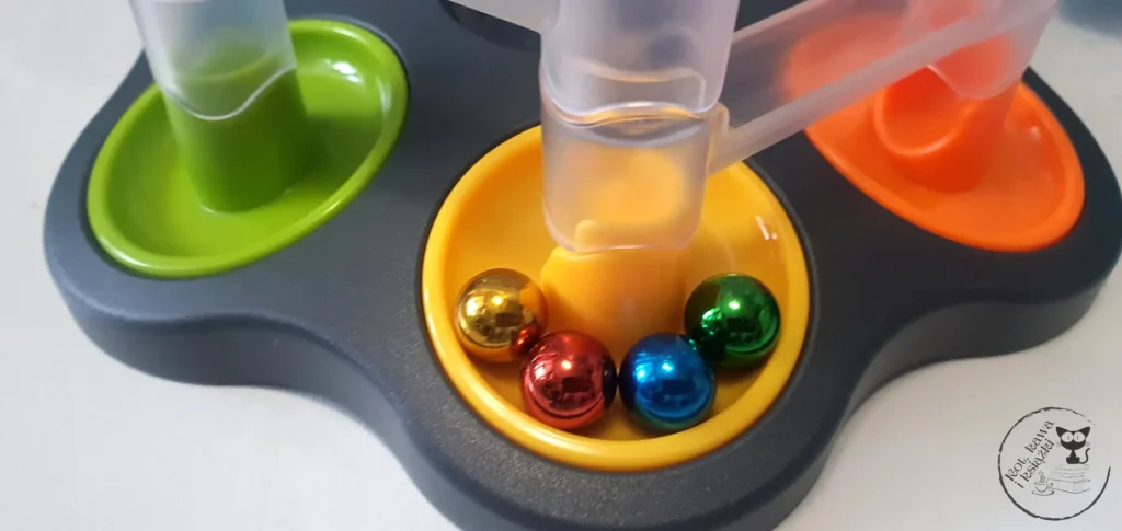 Smart Games Dropzone - Strefa zrzutu - gra logiczna od IUVI - Kot, kawa i książki