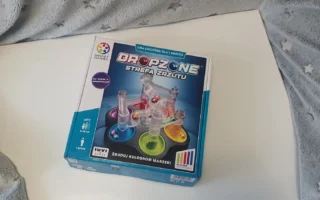 Smart Games Dropzone - Strefa zrzutu - gra logiczna od IUVI - Kot, kawa i książki