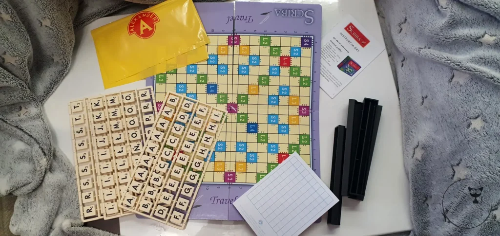 "Scriba Travel" - gra słowna od Alexander - Kot, kawa i książki