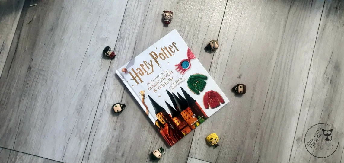 "Harry Potter. Oficjalna księga magicznych wypieków" - Joanna Farrow - Kot, kawa i książki