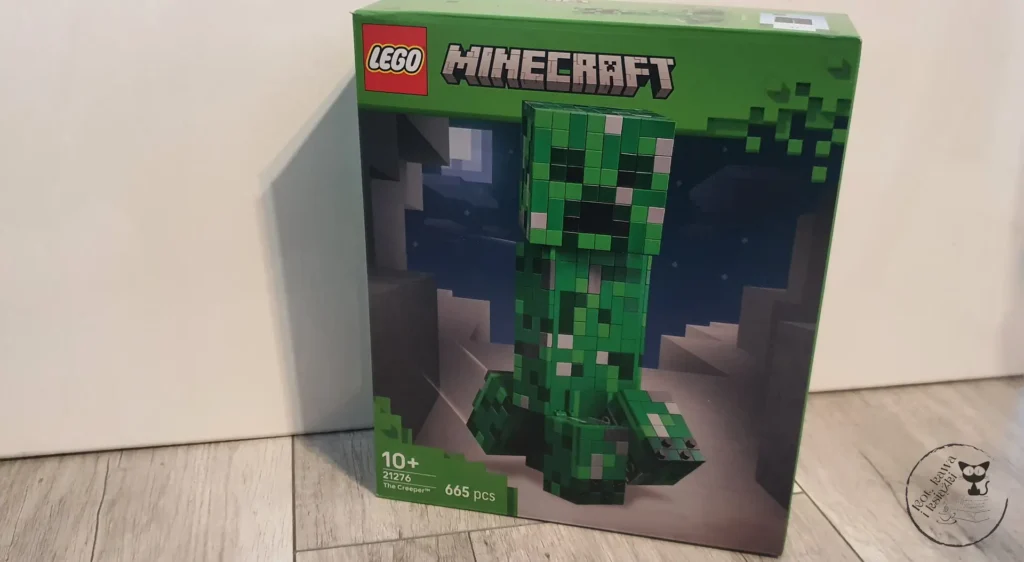 LEGO Minecraft Creeper 21276 - Kot, kawa i ksiazki