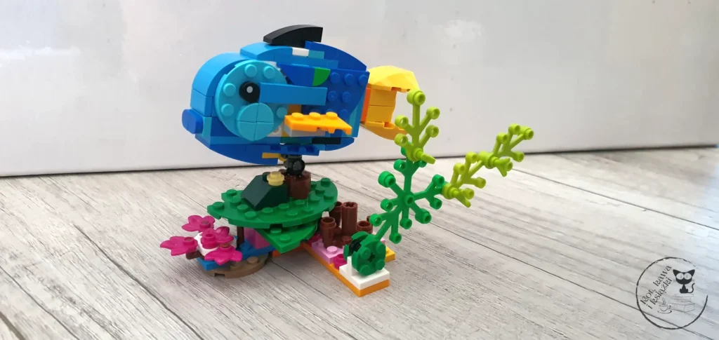 LEGO Creator Egzotyczna papuga 31136 - Kot, kawa i książki