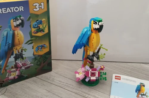 LEGO Creator Egzotyczna papuga 31136 - Kot, kawa i książki