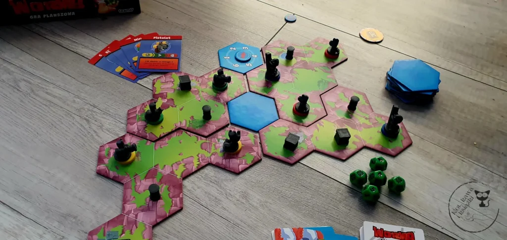 Worms: Gra planszowa - od Rebel - Kot, kawa i książki