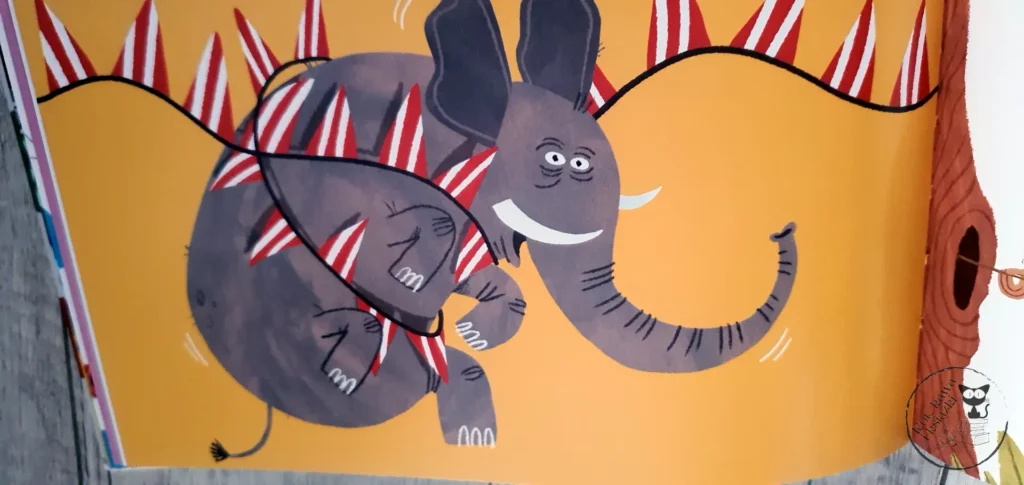 „Czy zwierzęta dłubią w nosie? Księga (niegłupich) pytań” - Mike Rampton, Guilherme Karsten - Kot, kawa i książki