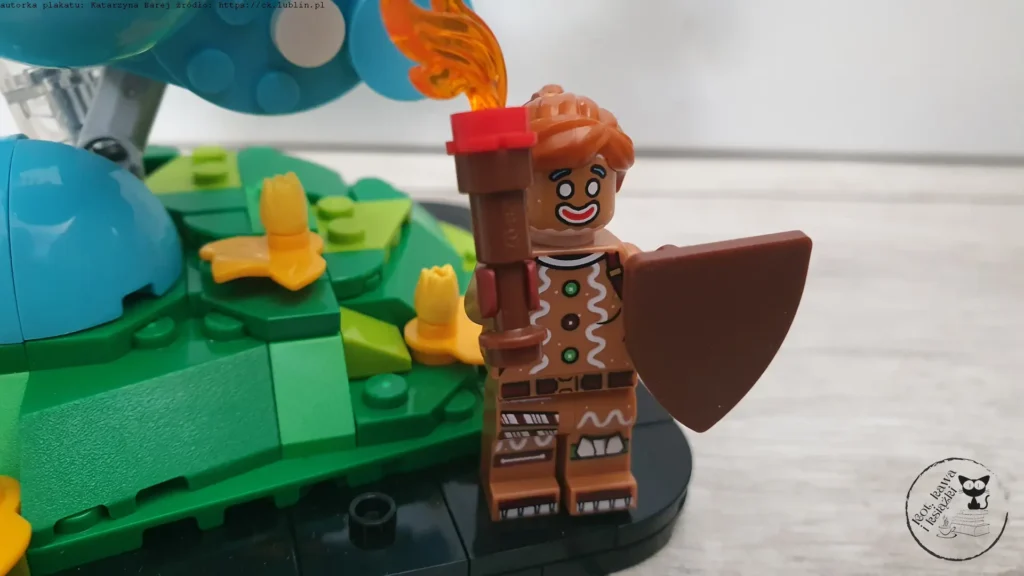 LEGO Fortnite 77080 "Zrzut zaopatrzenia" - Kot, kawa i książki
