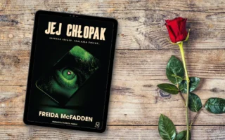"Jej chłopak" - Freida McFadden - Kot, kawa i książki