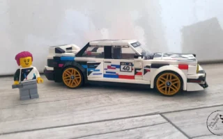 LEGO Speed Champions 77263 "BMW M3 (E30)" - Kot. kawa i książki